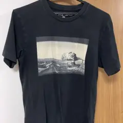 黒の風景プリントTシャツ