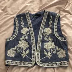 ZARA 刺繍ベスト