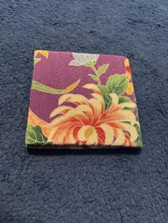 和風紫色の花柄 の手鏡とアブラトリ紙(大きさ10x10)