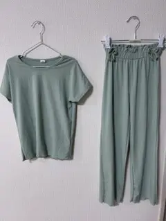 キッズ　セットアップ　ミントグリーン　130cm