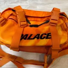 palace skateboardsボディバッグ ロゴ総柄 ブラック 美品 palace skateboards パレス ボディバッグ - メルカリ