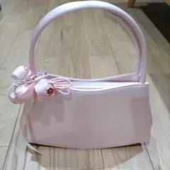 FRANCO FERRAROのリボン付きピンクハンドバッグ