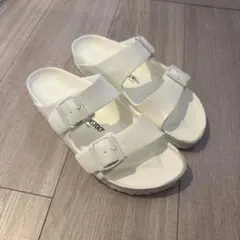 BIRKENSTOCK ホワイト 2ストラップサンダル 39