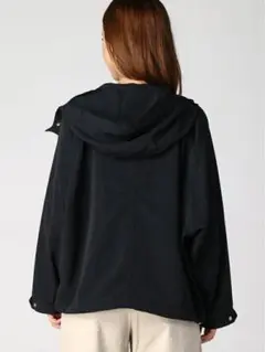 ドルマンマウンテンパーカー 美品