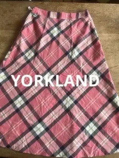 YORKLAND ピンクチェックセミフレアスカート　M