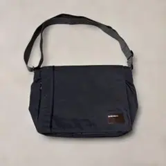 Item thumbnail for item 8713e4f1-76fd-47e6-99c3-47400d8d7110