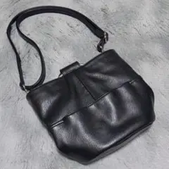 【美品】 EAR レディース 2Wayショルダーバッグ ブラック 大人気