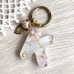 セール価格！　イニシャルキーホルダー　K