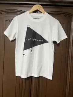 and WanderアンドワンダーTシャツ