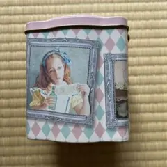 アリス・イン・ワンダーランド 空き缶