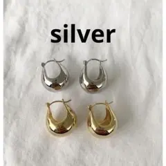 【美品】シンプルぷっくりフープピアス