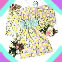 《超美品》女の子浴衣ワンピース100㎝帯一体タイプ　薄紫レモン柄　着画あり