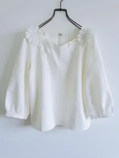 トッコクローゼット チュニック　ホワイト　フラワー