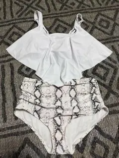 Lサイズ　ビキニ　水着 ホワイト　パイソン柄　セパレート