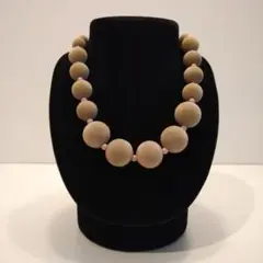 フェルトボール風　ベージュ　ネックレス　40〜48cm