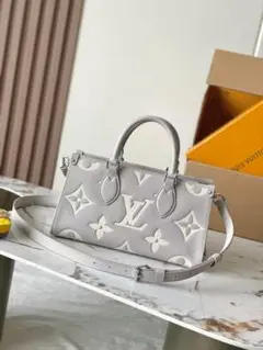 Louis Vuitton グレー ショルダーバッグ