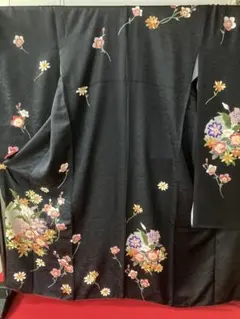 振袖 黒地 花柄刺繍 正絹
