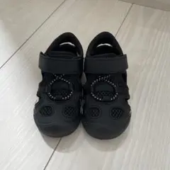 ブラックメッシュベビーサンダル