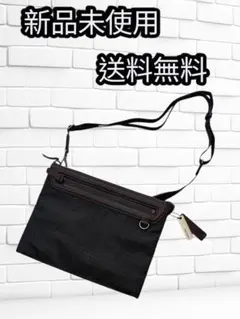 【新品未使用】 送料無料　メンズショルダーバッグ　ブラウン