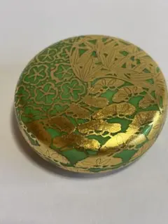 小野珀子　金襴手ぐい吞み　朱杯　玉杯　本物保証　共箱　共布　県重要無形文化財 琥山窯 ぐい呑み 小野珀子作 金襴手ぐい呑 item no.2f456
