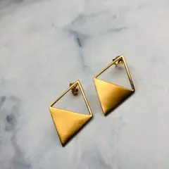 Item thumbnail for item 08f96e19-af62-41be-8ed0-4d6c08f2d1f2