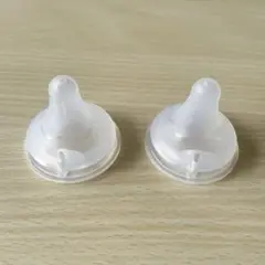【使用回数少なめの美品】母乳実感　乳首　S ×2個