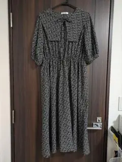 ロングワンピース 半袖 ビッグカラー　花柄