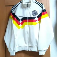 Item thumbnail for item aed0ae12-8910-4170-b4ff-13e4e9ee5cef