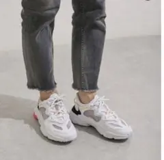adidas OZWEEGO LITE オズウィーゴライト スニーカー
