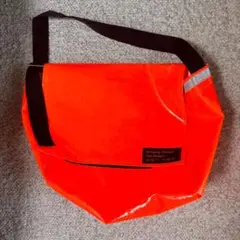 Item thumbnail for item c9e68b2d-d341-4bd8-abed-453910e1a43b