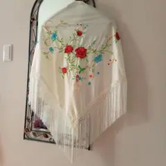 フラメンコ用　白色　花刺繍ショール　シージョ