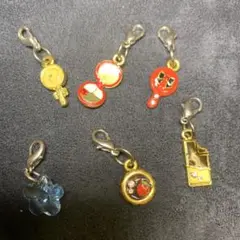 ハンドメイドに使える チャーム 6種類です。