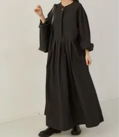 ハーフボタン　ボリュウームワンピース シャツワンピース　黒
