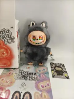 3代目 Labubu 　ぬいぐるみ　キーホルダー