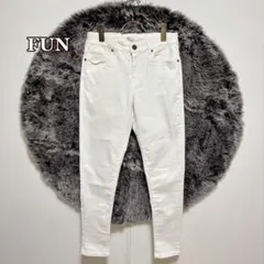 ●FUN 白スキニーパンツ（M）美脚シルエット　シンプル　ストレッチ
