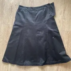 マーガレットハウエ★黒 スカート