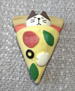 concombre コンコンブル すやすやピザにゃんこ