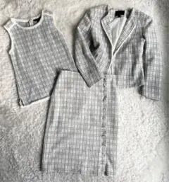 超美品【BANANA REPUBLIC】ノーカラージャケットu0026スカート3点