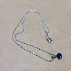 ネックレス 青 ピンク？