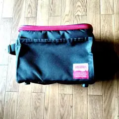 THERMOS 保冷バッグ ブラック/レッド