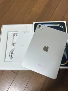 ほぼ新品iPad Pro 11インチ2024 Wi-Fi 256GBシルバーM4