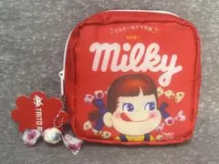 ミルキースクエアポーチ　ミニチュアチャーム付　タイトー限定
