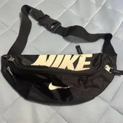 NIKE ブラック ウエストバッグ