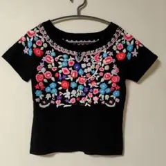【美品】半袖　トップス　ブラック　刺繍