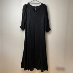 レディース　パフスリーブロングワンピース　黒　7分袖　LL