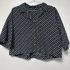 値下げしかく美品◇JEANASIS 花柄 半袖シャツ(ブラック×ブルー)