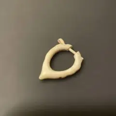 ピアス　エゾ鹿ツノ加工