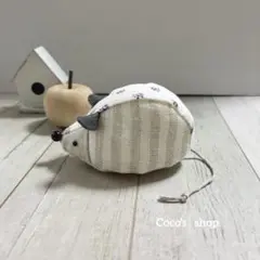 ピンクッション　ころんとしたハリネズミの針山　リネン＊しましま