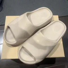 YEEZY SLIDE PURE サイズ28.5