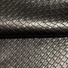 ☆34478 黒型押し牛革 本革(プロフィールをお読み下さい